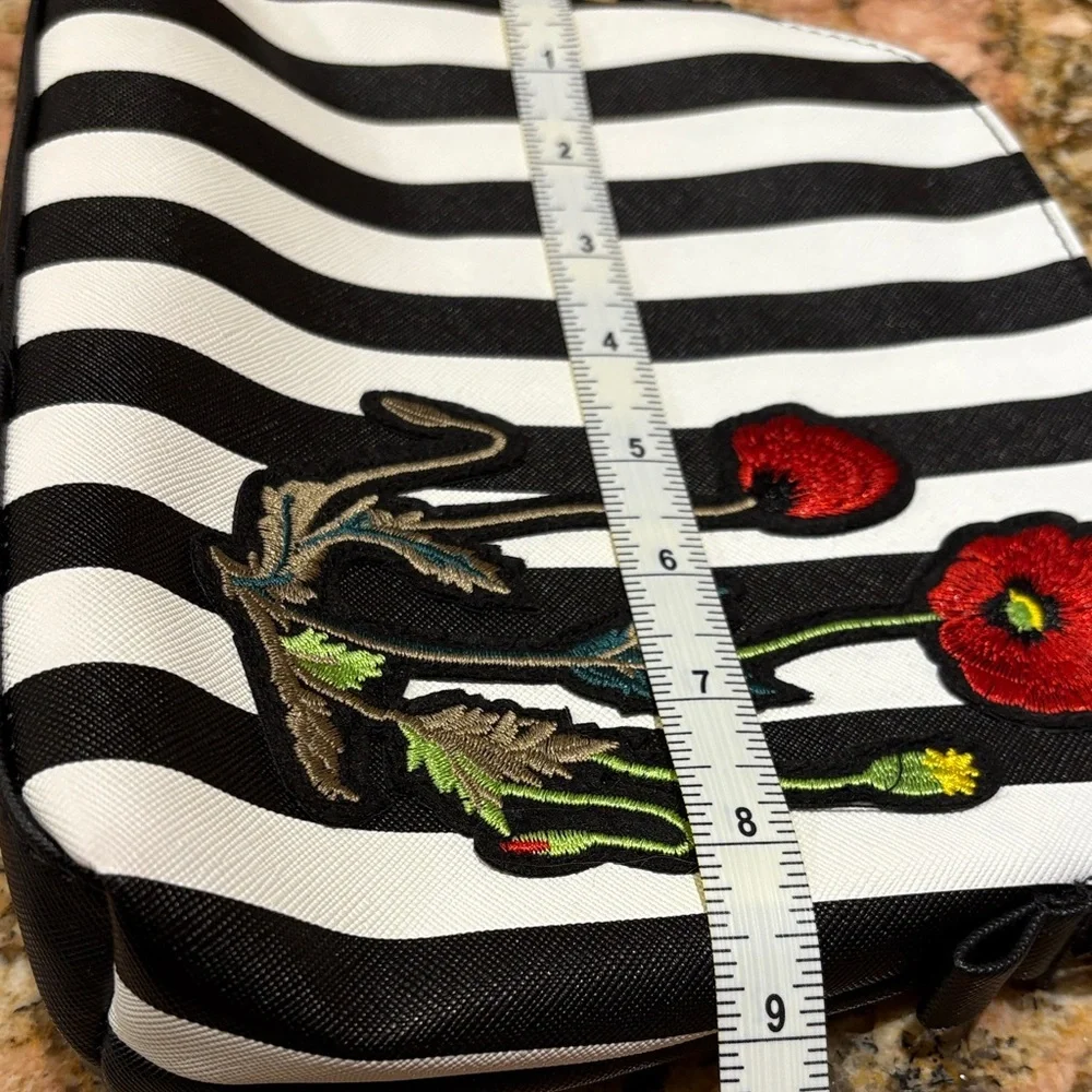 COVERGIRL LashBlast Mascara with Black and White Striped Floral Bag